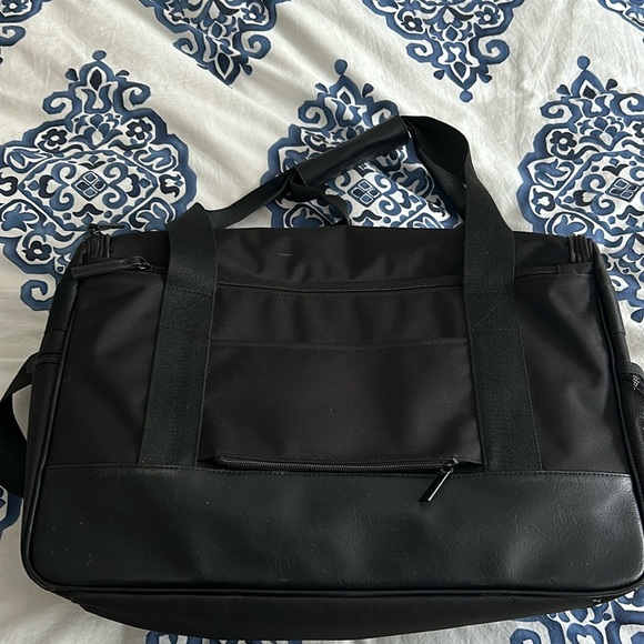 Beis Hanging Duffle - Picture 6 of 6